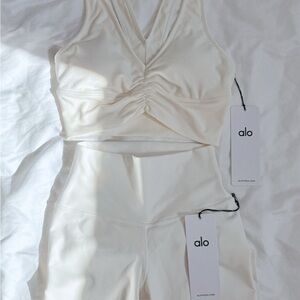 ALO Yoga Cream Workout Set